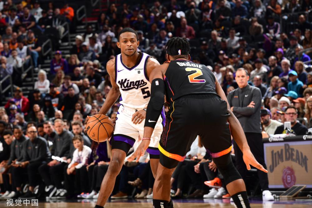 俱乐部与球 俱乐部与球