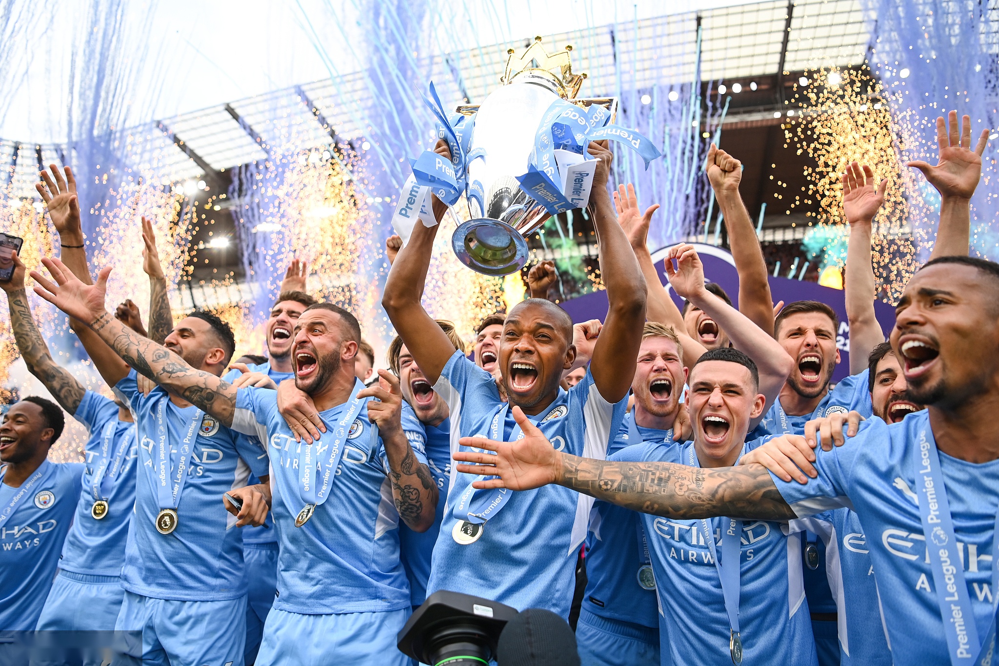 队友之间的 队友之间的